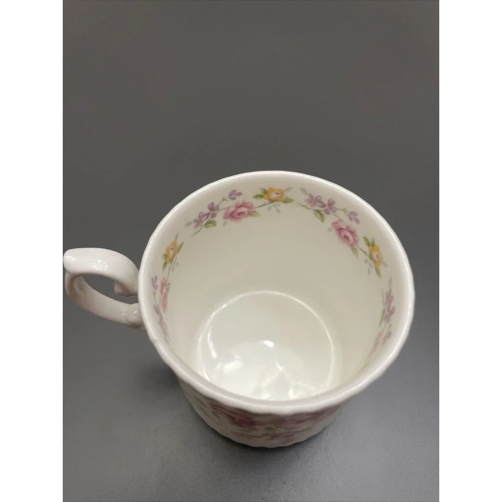 VTG “Cotswold” Elizabethan Cup Pink & Yellow Fine Bone China England 2 3/8” RARE